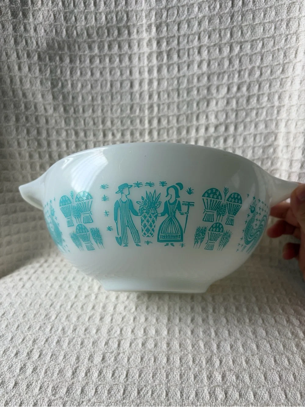 Vintage Pyrex White & Turquoise Bowl With Amish Butterprint Pattern #443 2.5 Qt.